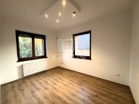 Vecsés 家庭别墅 6