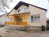 Öskü 家庭别墅 - 75.000.000 HUF