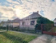 Eladó családi ház Kemence, 100m2