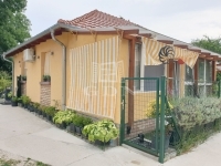 Pomáz 双面别墅 10