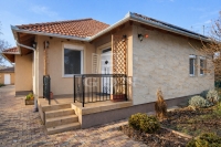 Eladó családi ház Érd, 140m2