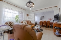 出卖 家庭别墅 Pécel, 230m2