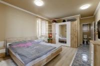 Pécel 家庭别墅 4