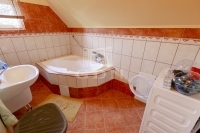 Pécel 家庭别墅 12