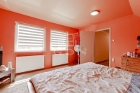 Pécel 家庭别墅 15