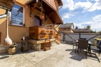 Pécel 家庭别墅 25