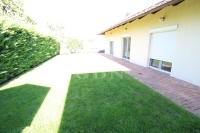 Fót Casa Familiala 13