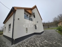 Hatvan 家庭别墅 24