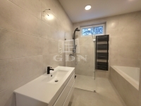 Hatvan 家庭别墅 8