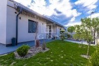 Szada 双面别墅 23