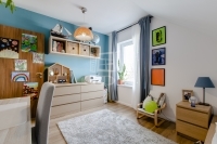 Üllő Совмещенный дом 16