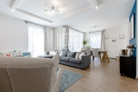 Üllő Совмещенный дом 0