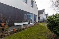 Üllő Совмещенный дом 24