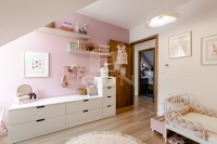 Üllő Совмещенный дом 12