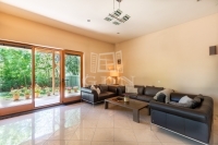 Tárnok Кондоминиум 11