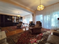 Kecskemét 双面别墅 1