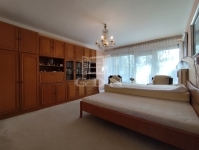 Kecskemét 双面别墅 3