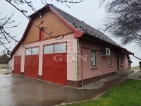 Kiskunfélegyháza Family House 13