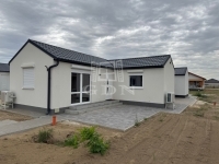 Helvécia 家庭别墅 - 49.900.000 HUF