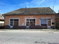Eladó üzlethelyiség Szigetújfalu, 200m2