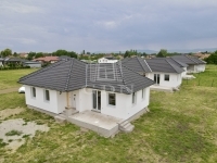 出卖 家庭别墅 Gyöngyöshalász, 97m2