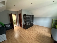 Vác Einfamilienhaus 25